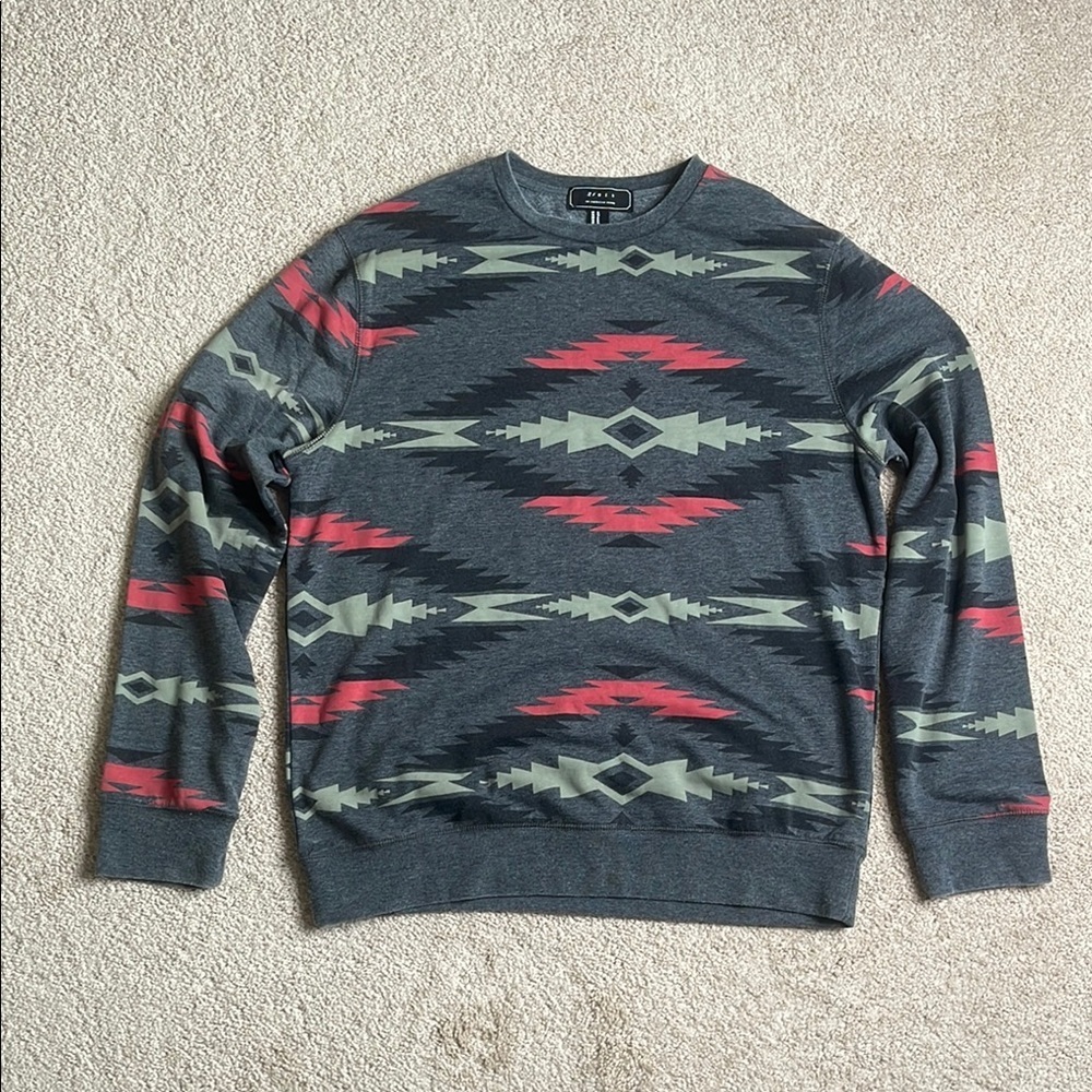 NWT Forever 21 (21 men) Gray and Red Crewneck Sweater with‎ Abstract Pattern